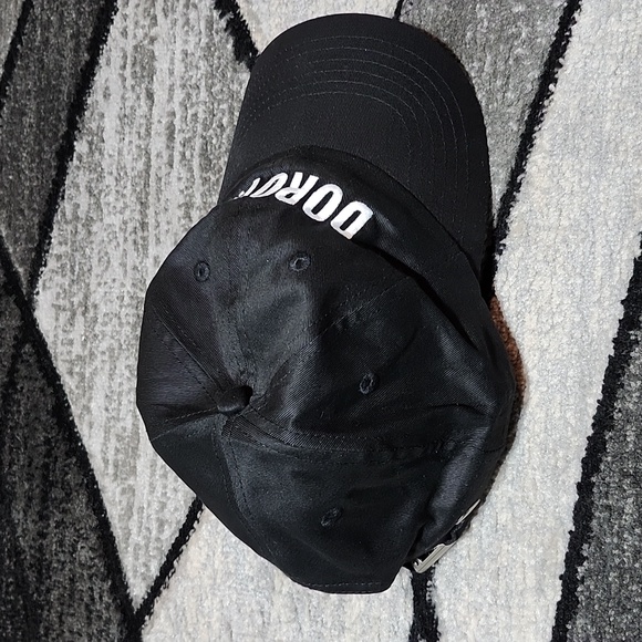 DOROTHY MARTIN BLACK EMBROIDERED ADJUSTABLE CAP HAT UNISEX - Picture 7 of 11